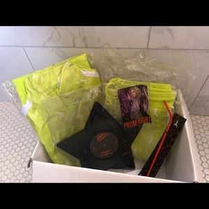 Jeffree Star Limited Edition Track Suit Bundle